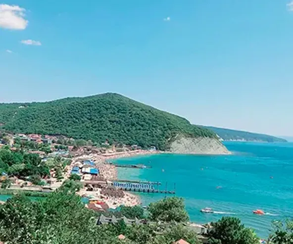 на море